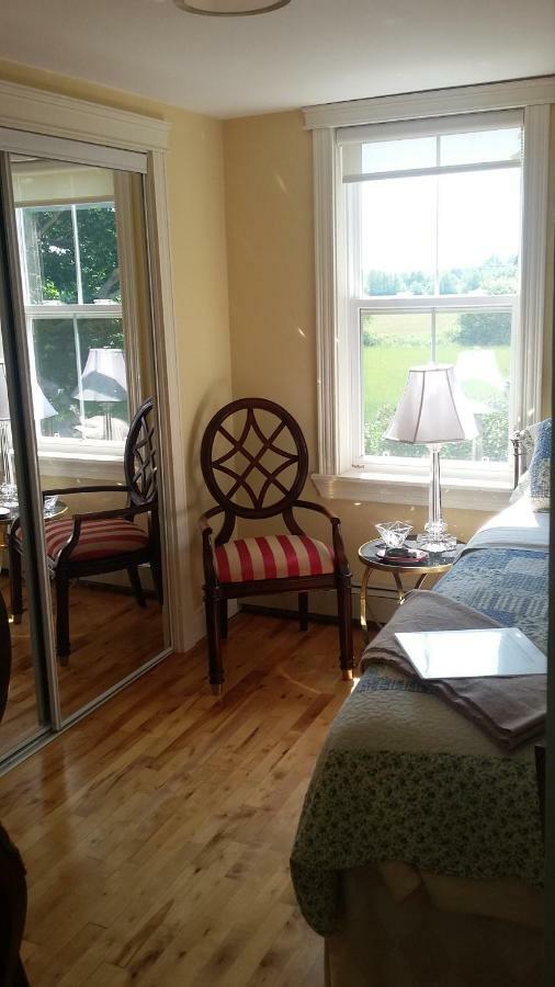 Sunbury Cove Winery Bed and Breakfast Miscouche Buitenkant foto